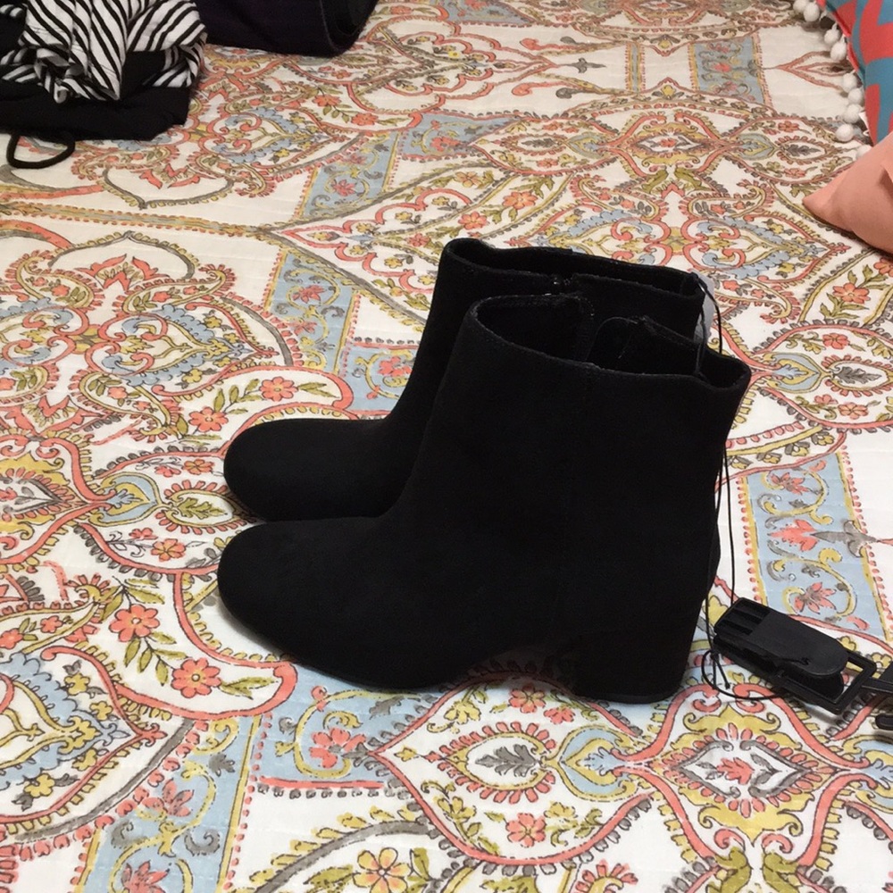 Ladies able boot